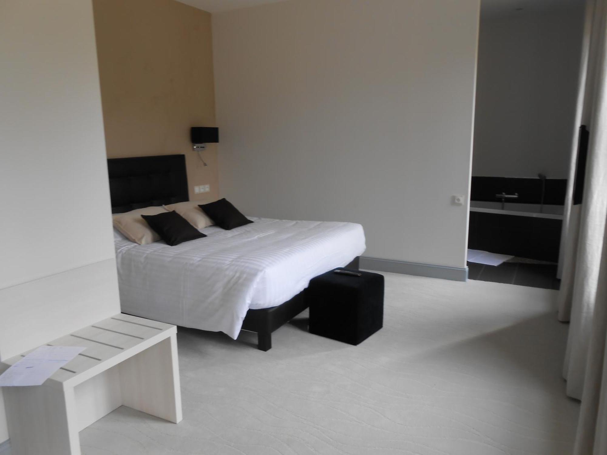 Logis- Hotel Spa Restaurant L'Epicurial Saint-Pey-de-Castets ห้อง รูปภาพ