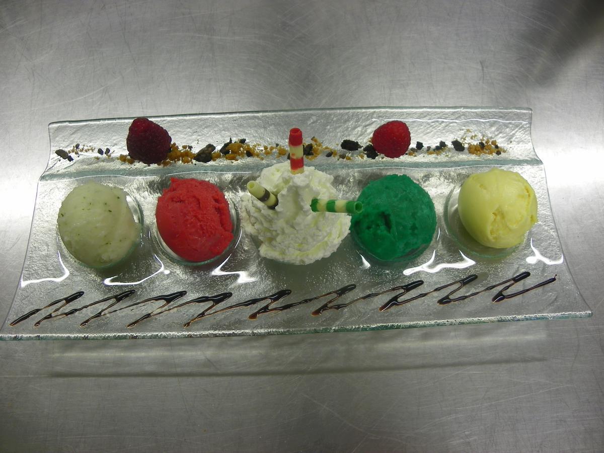 Logis- Hotel Spa Restaurant L'Epicurial Saint-Pey-de-Castets ภายนอก รูปภาพ