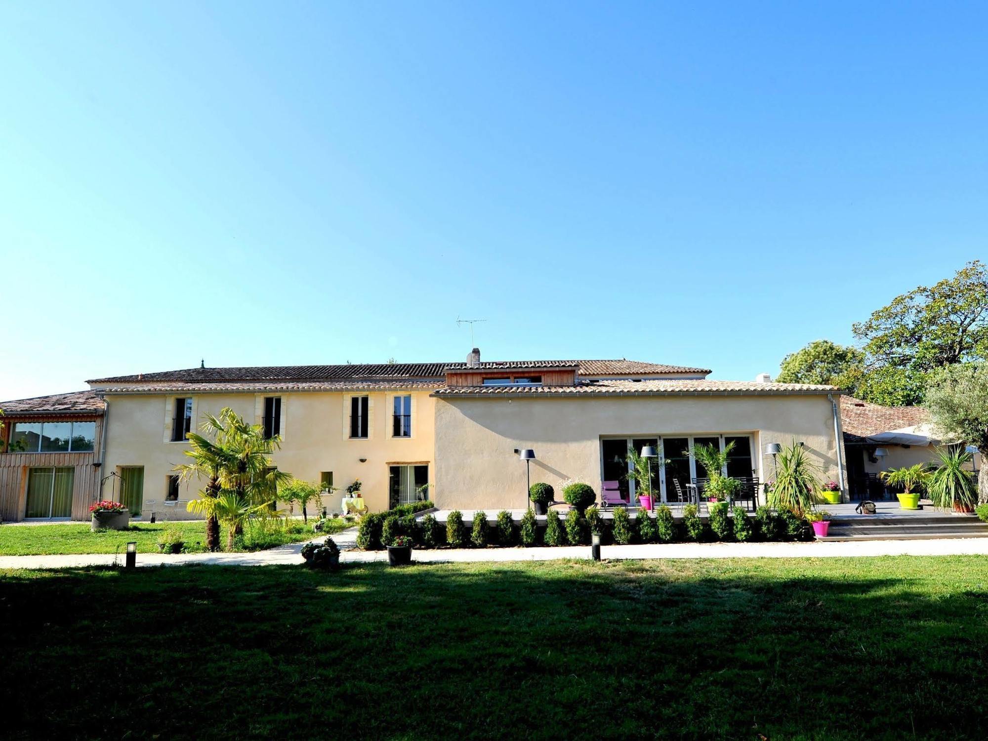 Logis- Hotel Spa Restaurant L'Epicurial Saint-Pey-de-Castets ภายนอก รูปภาพ