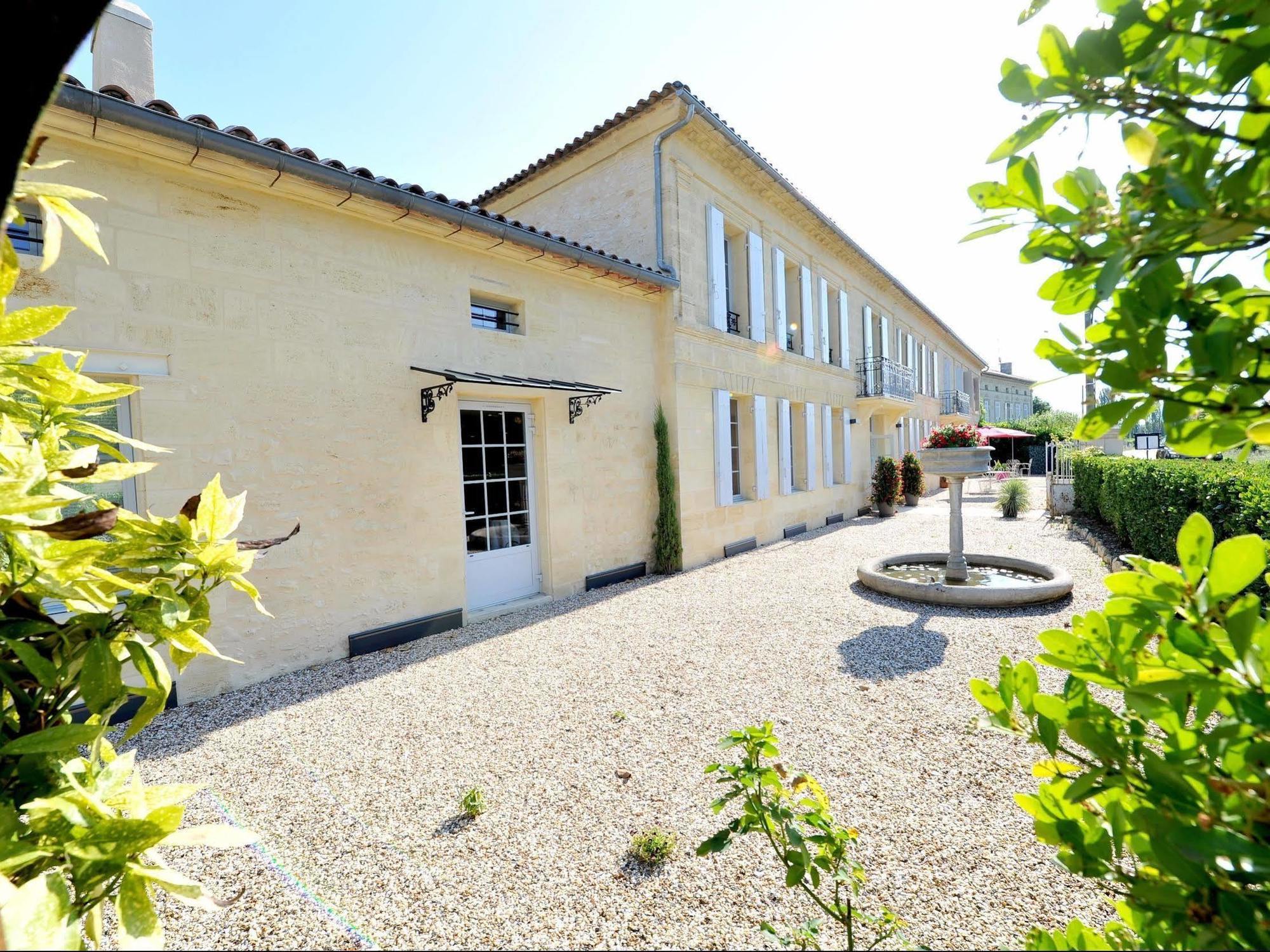 Logis- Hotel Spa Restaurant L'Epicurial Saint-Pey-de-Castets ภายนอก รูปภาพ